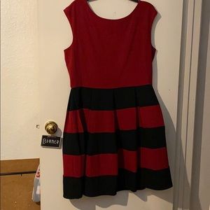 Tiana B. Red/Black Sleeveless Pleated Dress